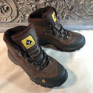 Vasque leather boots brown and black womens 5.5